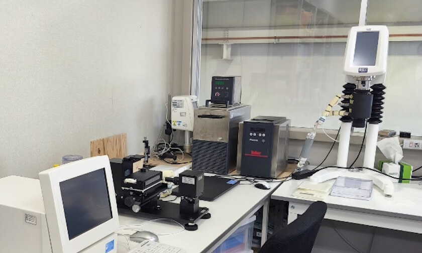 靜甲様研究室内の測定環境